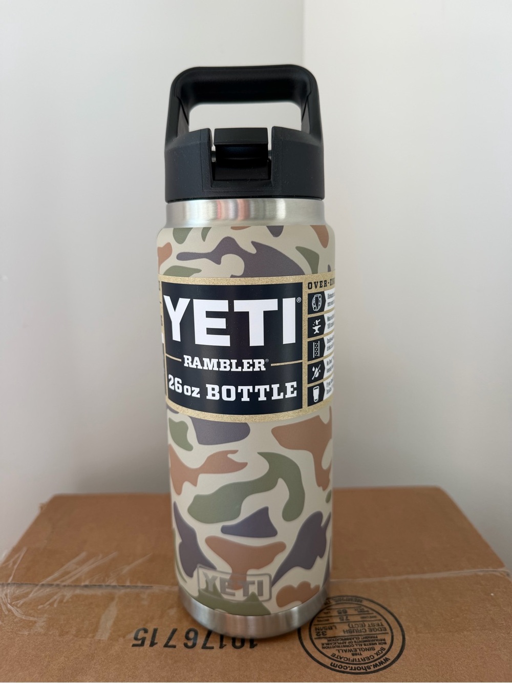 BNWT YETI Rambler 26oz Straw cap Rambler - Tan Camo